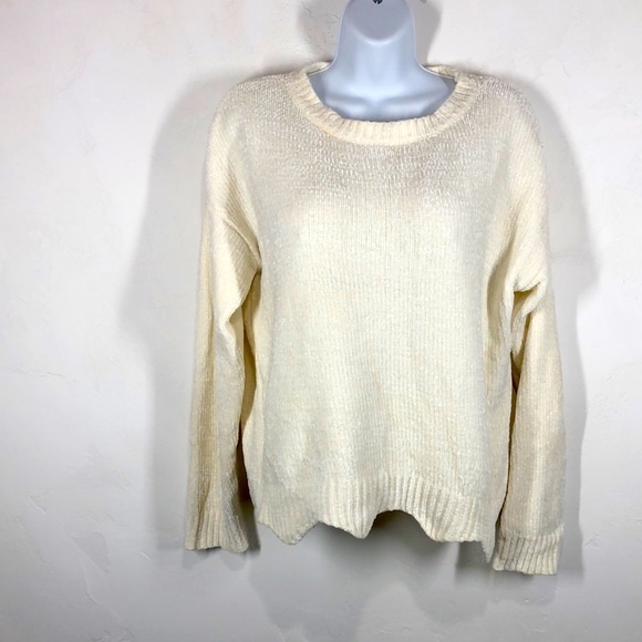 Love Tree Sweaters - Love Tree cream super soft sweater size small